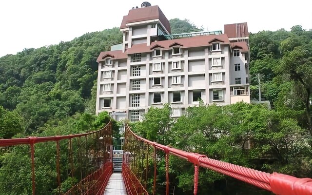 Chief Spa Hotel