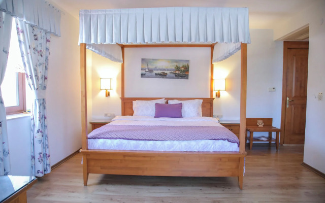 Alacati Leylak Hotel