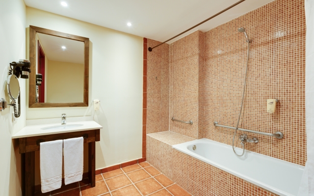 PortAventura Hotel El Paso - Includes unlimited access to PortAventura Park & 1 access to Ferrari Land