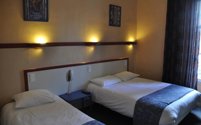 Sarl Hotel Cesar
