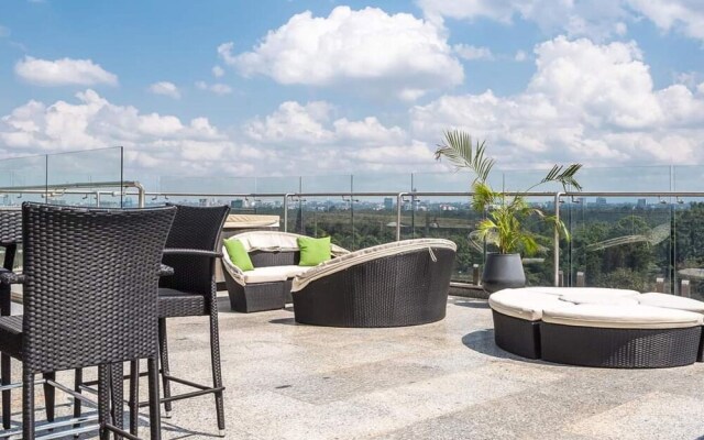 Trademark Hotel, Terrace King Twin Room in Nairobi No005