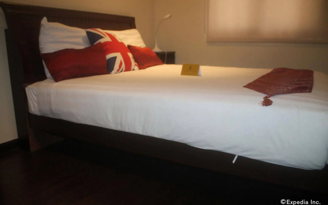 SIGLO SUITES @ The Knightsbridge Residences