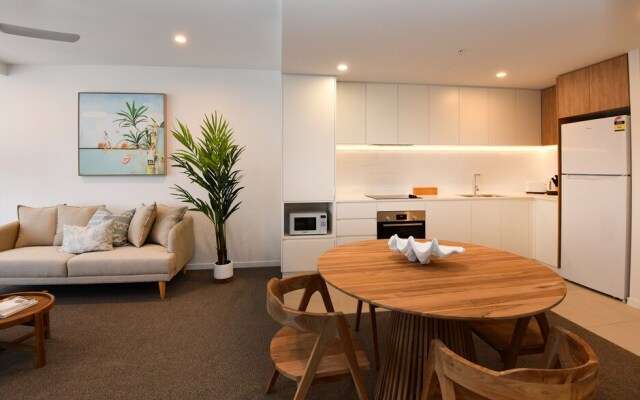 X Kirra Apartments