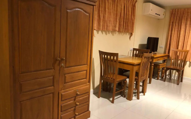 Naithon Beach Service Apartment