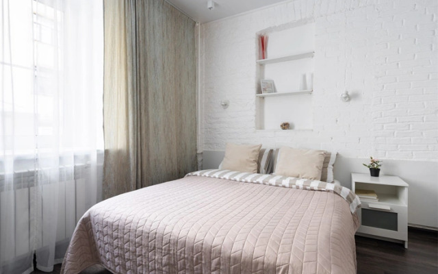 1912 за углом от Невского