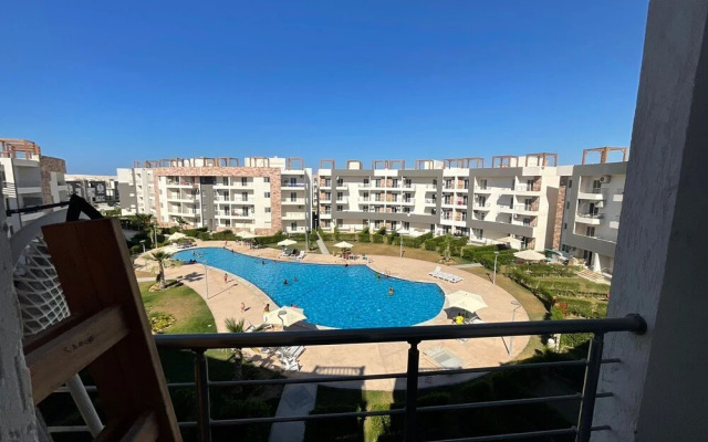 Marseilia Beach 4 - Families Only