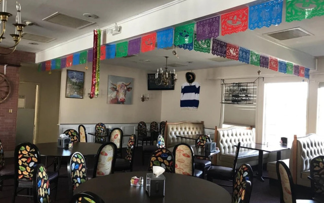 Winton Inn & Suites