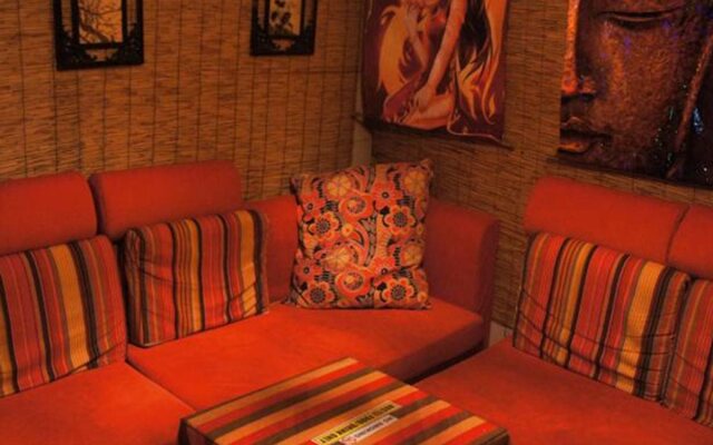 Leo Hostel