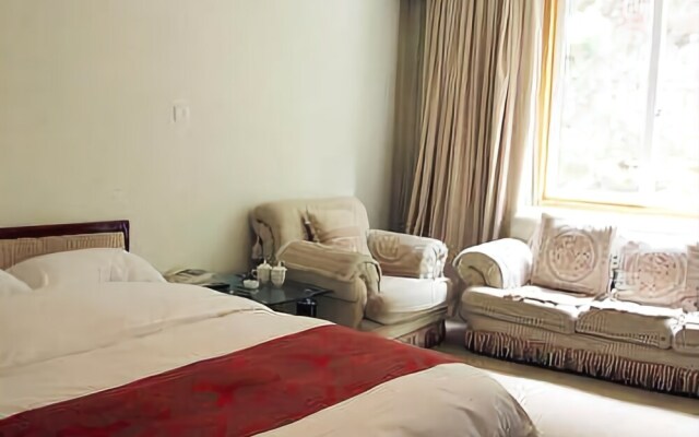 Dali Yilong Binhai Hotel