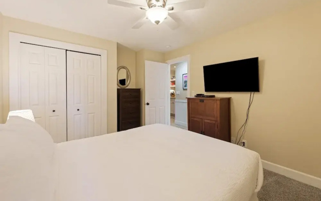 Abbot House 4 2 Bedroom Condo