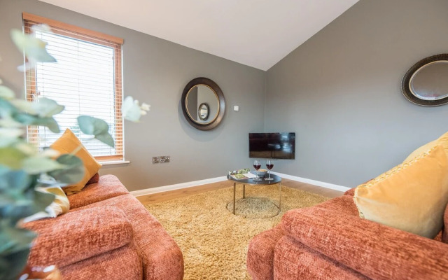 Woodbridge Penthouse