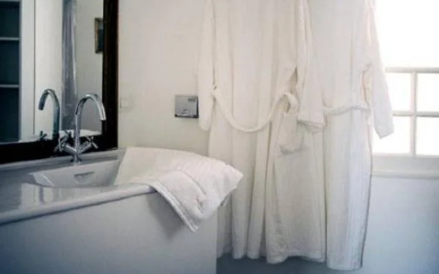 Maison DHôtes LArbre Rouge