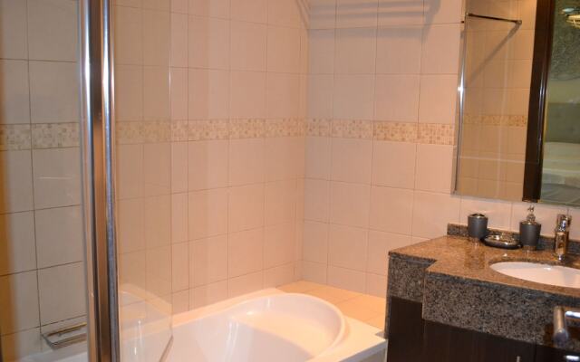 Ascapes Bay Central 1 Tower