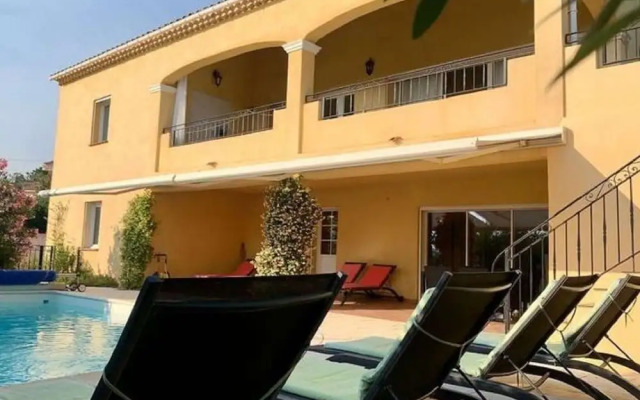 Beautiful Villa in Vidauban with Swimming Pool