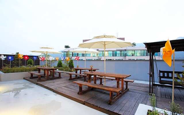 Rich Diamond Hotel