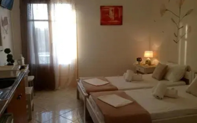Nikoletta Rooms