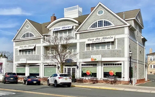 Inn on Main Hotel