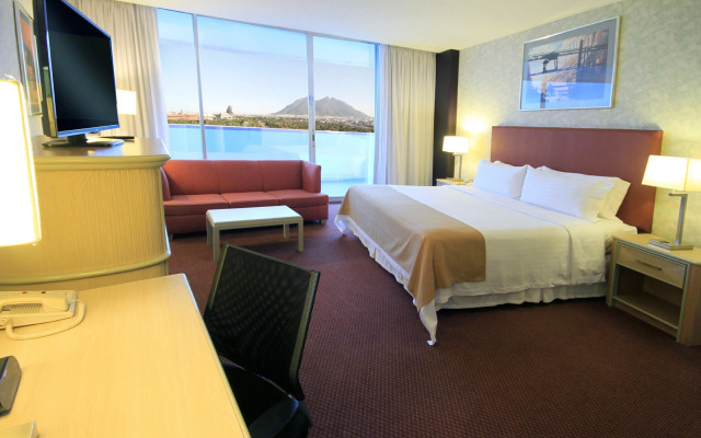 Holiday Inn Monterrey - Parque Fundidora by IHG