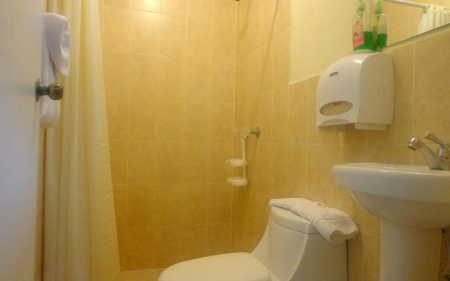 Hotel Tazumal House