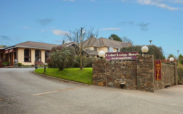 The Cedar Lodge Hotel and Restaurant