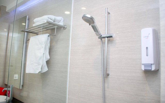 ZEN Rooms Basic Kusuma Bangsa