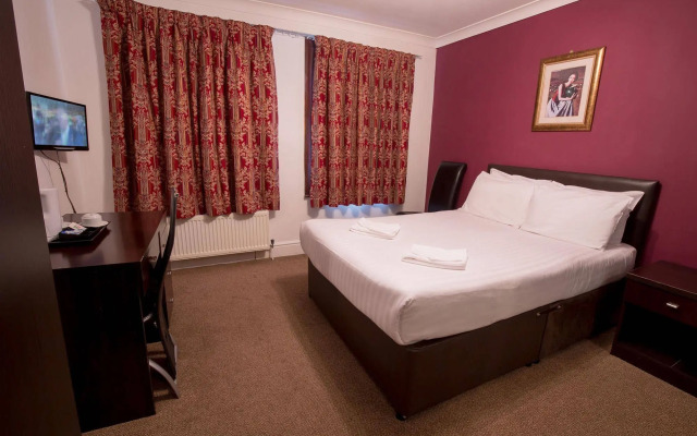 Rossmore Hotel