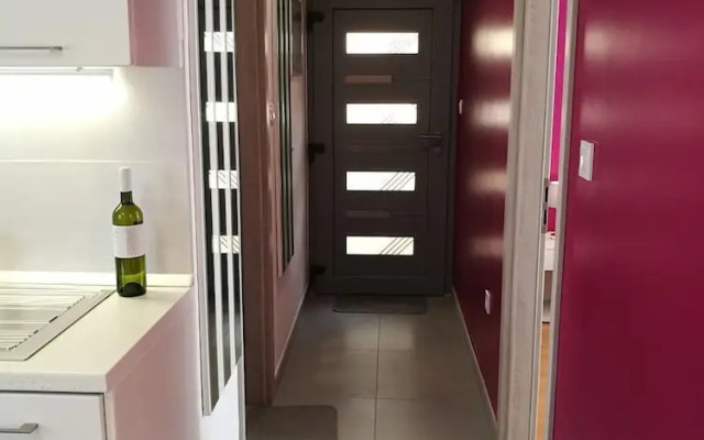 Ton - 200m From the sea - A2