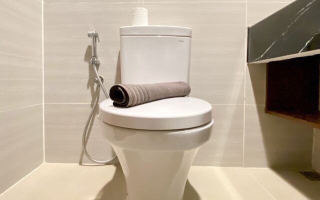 Cozy Living And Warm Studio Apartment At West Vista