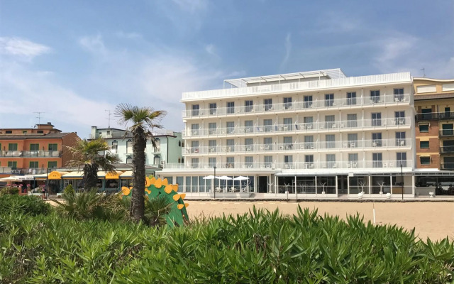 Stellamare Beach Hotel