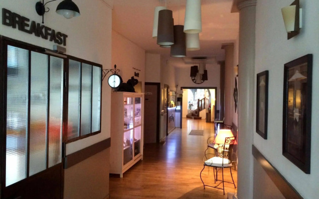 Logis Hôtel Restaurant Le Castel Fleuri