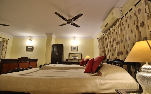 Roop Niwas Kothi
