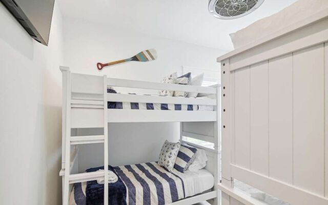 Captain's Quarters