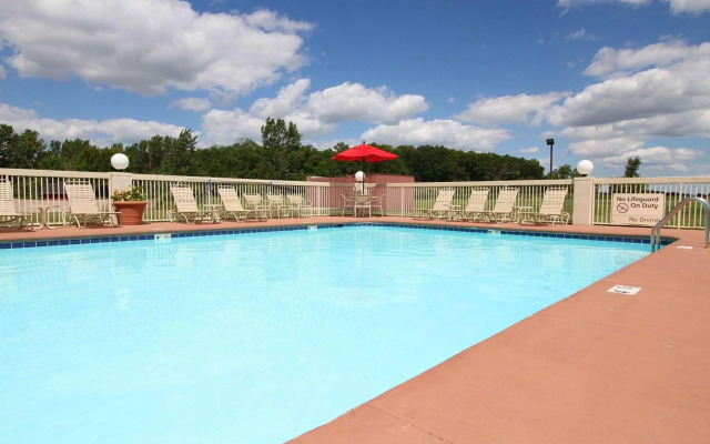 Country Inn & Suites by Radisson, Sandusky South, OH