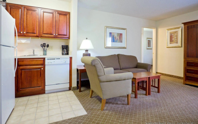 Staybridge Suites Cranbury by IHG