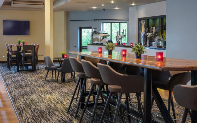 Stratford Manor Hotel
