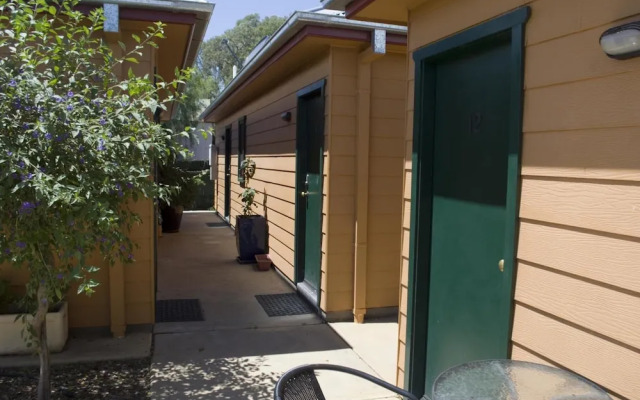 Prince of Wales Motel