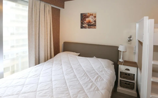 Spacious Coastal Retreat