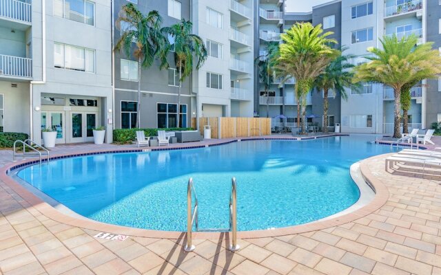 Channelside Apartment BC-320