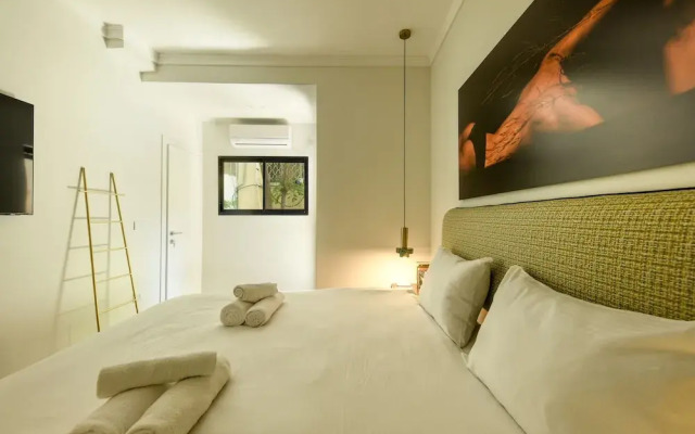 Sophisticated Tel Aviv Retreat 1BR Apt