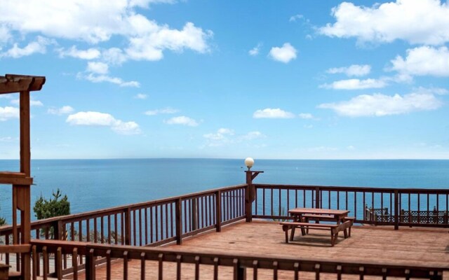 Yeongdeok Sea Village Pension