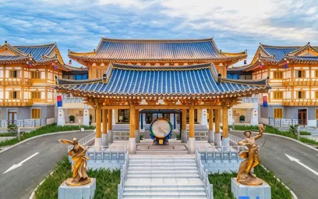 Ethnic Garden International Hotel – Outside – Yanbian