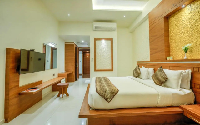 Hotel Pioneer Grand Palace