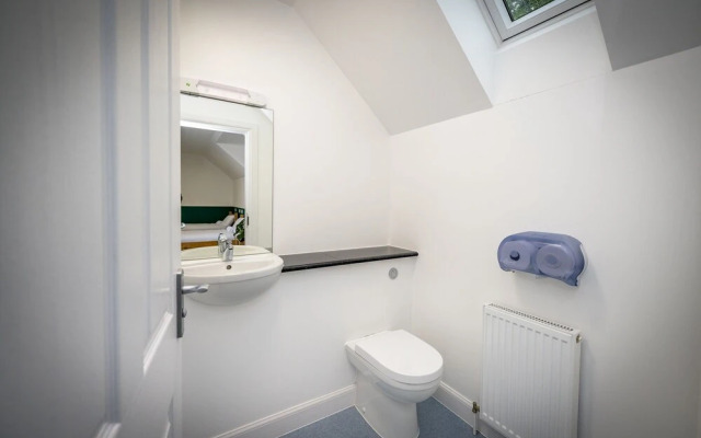 Loch Ness Bunk Inn