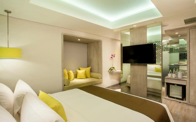 Daun Bali Seminyak Hotel