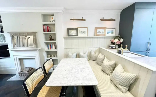 The Emerald - Central Henley 2 Bedroom House
