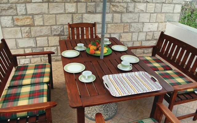 Awesome Home in Dubrovnik With Wifi and 2 Bedrooms