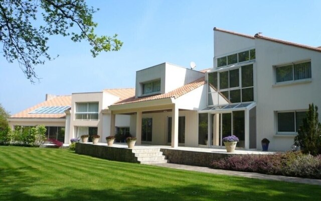 Les Jardins de la Muse / BnB maison d'hôte, piscine couverte et spa