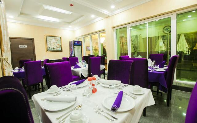Inti's Royal Suite