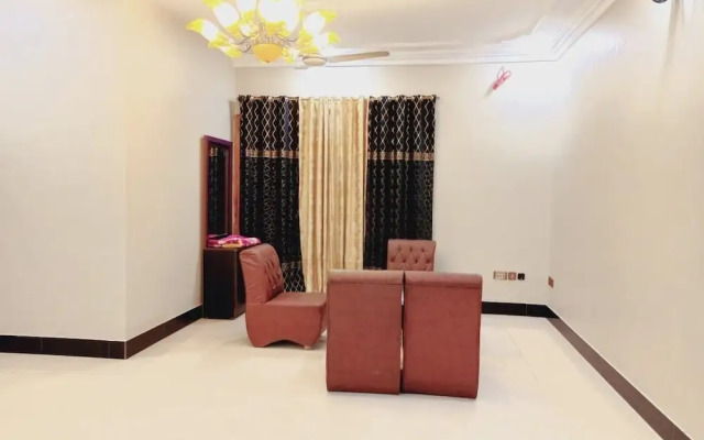 Cosy inn Near Millennium Mall