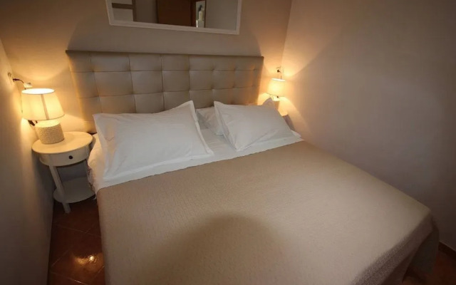 Family Apartment Mirela Borik